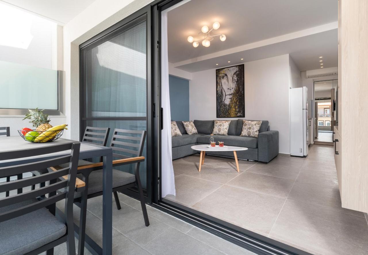 Sky Luxury Suites Sarti Esterno foto