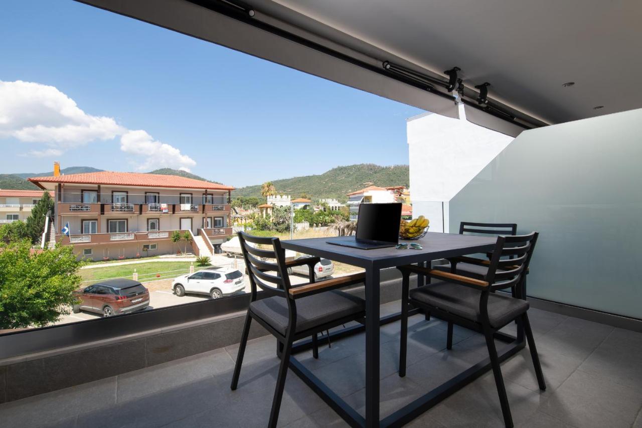 Sky Luxury Suites Sarti Esterno foto