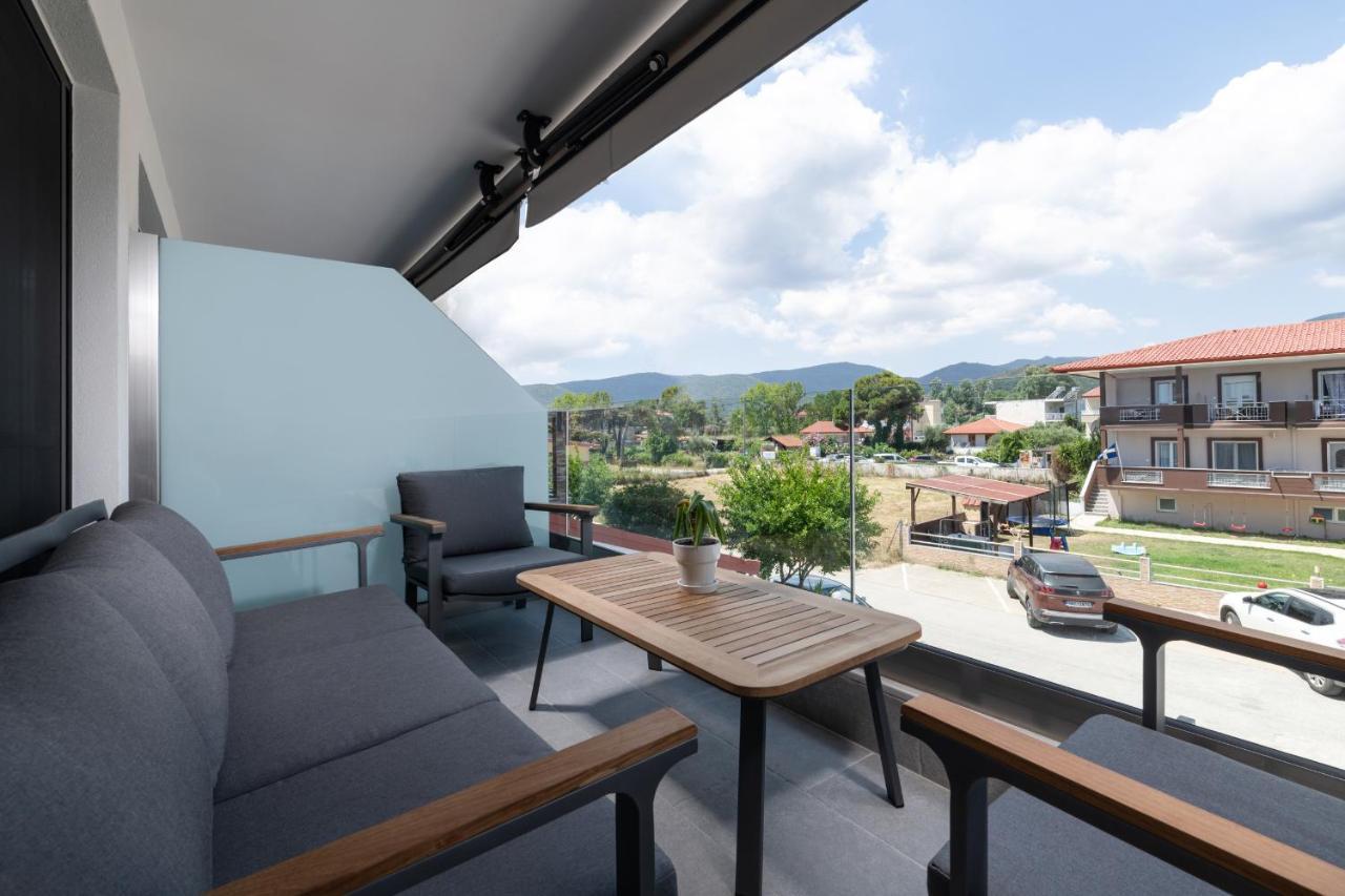 Sky Luxury Suites Sarti Esterno foto