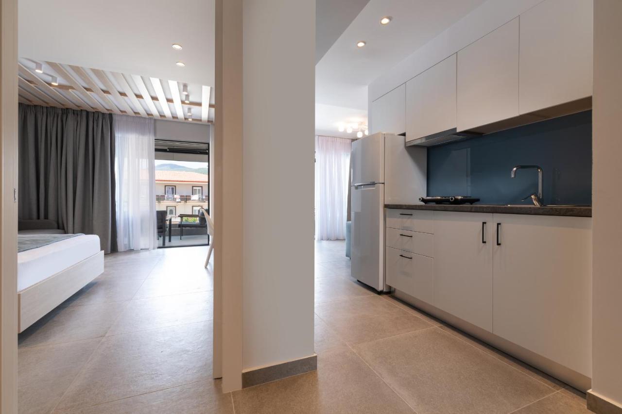 Sky Luxury Suites Sarti Esterno foto